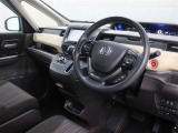 運転席廻りです。