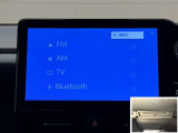 Bluetooth対応、CD/DVD再生機能付き。お好きな音楽を聴きながらのドライブは楽しいですよね〜♪