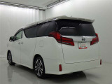 沢山乗れるのがこの車の魅力!2台で移動しないと・・・なんて時もこの車なら1台で!大活躍です♪