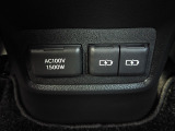 AC100V/1500W電源です。車内で家庭用電化製品が使用できるコンセントです。