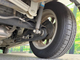 お車を安心してお乗りいただく為には、足回りの定期点検が欠かせません。サービスサポート(有償保証)では無料点検もご提供しており、安心のカーライフをお過ごしいただけるサポート体制が整っています。