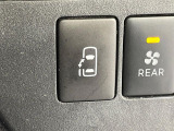 【パワースライドドア】スマートキーや運転席のスイッチでスライドドアの開閉が可能♪電動だから力を入れてドアを開ける必要が無く、小さいお子様でも、重い荷物を持っている時もラクに開け閉めできます♪