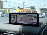 バックモニターもついているので、バック駐車も安心です♪