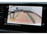 【リヤビューカメラ(Rear Assist)】後方確認や障害物検知をアシストし、安全な駐車をサポート。