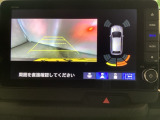 バックでの車庫入れも安心です!リアカメラが付いているバックモニター付のナビを装備しております。バンパーについているソナーや、操作線もついており距離感も画面から確認できます。