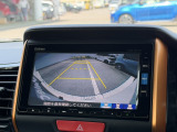 駐車時に便利なバックカメラを装備しています。