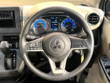 【ステアリングスイッチ】運転中、前方から目線をそらすことなく、オーディオ等の操作が可能な便利機能!安心&快適なドライブを演出してくれます♪