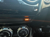 運転席シートヒーターがあります。