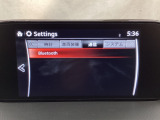 Bluetoothに接続することで、スマートフォンに入っている音楽アプリを車内で楽しめたり、通話が出来ます♪