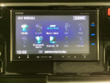 ナビゲーションはフルセグTV対応のGathers純正メモリーナビを搭載しています。Bluetoothオーディオ機能がありますので、スマートフォンなどの音楽も再生できます。