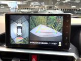 【パノラミックビューモニター】専用のカメラにより、上から見下ろしたような視点で360度クルマの周囲を確認することができます☆死角部分も確認しやすく、狭い場所での切り返しや駐車もスムーズに行えます。