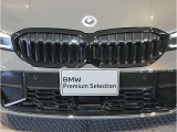 BMW代表的な特徴のキドニーグリル。BMWのすべてのモデルに採用され、BMWらしさを強調しております。