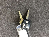 キーレス&スペアキー各1本装備!ドアのロック・アンロックもワイヤレスドアロックキーがあれば簡単便利です!