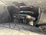 お車を安心してお乗りいただく為には、足回りの定期点検が欠かせません。サービスサポート(有償保証)では無料点検もご提供しており、安心のカーライフをお過ごしいただけるサポート体制が整っています。