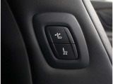 運転席から助手席の調整も可能なんです^^
