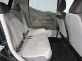 軽とは思えないほどの室内空間。リヤシ-トの足元空間も広く4人乗車でもリラックスしてドライブが楽しめます