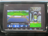 車庫入れ・駐車を安心サポート!全周囲カメラ装備です。