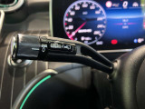 メモリー付きパワーシートが装備されている車両はシートの位置・ドアミラーの角度・ハンドルの位置を3名まで記憶出来ます。