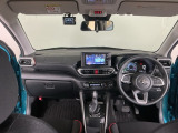 【前方視界】開放的な前方視界!運転がしやすく疲れにくいです♪窓が大きく、見通しがとっても良いおクルマですよ♪