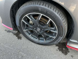 当店は自動車保険のも取り扱っています。万一の時修理工場と保険の代理店が一緒だと連携が取れやすいんですよ!初めての方、他社からの切り替えまで使用状況に合わせた本当に必要な内容を一緒にアドバイス致します!