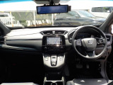 運転席から各種ボタンの操作がしやすいように設計されたデザイン。ドライブなでもスマートに操作ができます♪