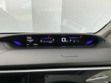 【アダプティブ・クルーズ・コントロール】予め設定した車速内でクルマが自動的に加減速。 前走車との適切な車間距離を維持しながら追従走行し、高速道路でのドライバーの疲労を軽減してくれる嬉しい機能付♪