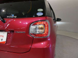 LEDテールライトです。省電力、高輝度のLEDは明るく照らすので夜間運転時の視認性を高めます。スタイリッシュな見た目で細かいところもこだわりたいあなたに!