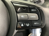 アクセルから足を離しても設定したスピードを保ち走行し、高速道路での疲労軽減に役立つクルーズコントロール付きです!
