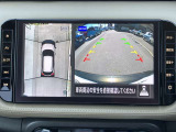 アラウンドビューモニター装備!空から見ているような映像によって不慣れな場所での車庫入れや縦列駐車等はもちろん狭い道でのすれ違いも安心♪