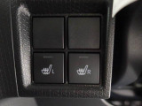 運転席と助手席にはシートヒーターも付いています!