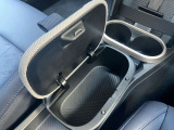 車両の詳細、ご質問につきましては、弊社営業スタッフまでお気軽にご連絡下さいませ。遠方のお客様には実車の詳細画像送信も承ります。