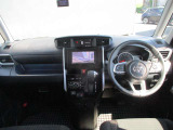 ルーミーの運転席廻りになります。