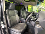 運転席シート廻りは使用感も少なく、良好な状態となっています。丁寧に使われていたことがよくわかりますね。