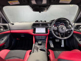 Zの運転席を是非座って体感してみて下さい。色々な装備がついているので、気になる装備を是非カーライフアドバイザーに聞いてみてください