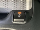 当店ではトヨタauショップ併設しております。お車と一緒にau携帯の機種変更も可能です♪また、自動車保険も取り扱っております。車の支払いと自動車保険の支払いをまとめてお支払い可能なプランもあります♪