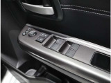 運転席パワーウインドのみオート機能付き