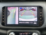 左サイドカメラはこのように映りますので、幅寄せ等にご使用していただくと便利です。