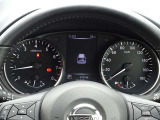 【メーターパネル】素早く車の情報が読み取れる、視認性に優れたシンプルなデザインのメーターパネルです。