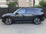 ドイツ本社と同様の教育を受けたMINI専門のメカニックが、100項目にも上るポイントを徹底的にチェック致します。その保証料が車両本体価格に含まれております。