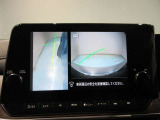 サイドブラインドカメラです。左前方を映します。巻き込みの確認ができますよ