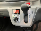 クルマの状態と評価点数を開示し、図解で表示いたしております。車両状態検査書はこちらの車両ページで閲覧できます。(※一部評価書が未設置の車両がある場合がございます)