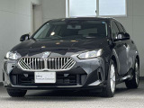 この度は弊社認定中古車をご覧いただき誠にありがとうございます。弊社はBMW 正規ディーラーですので遠方のお客様も安心してご購入下さい。ご不明な点がございましたらお気軽にお申し付けください。