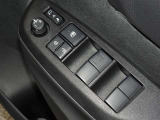 電動格納式ドアミラー・パワーウインドウを装備しています。