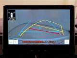 バックガイドモニターで、後方を確認しながら安心して駐車することができます。運転初心者も熟練者も必須の機能ですよ!
