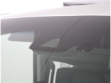 サポカーは、高齢運転者を含めたすべてのドライバーによる交通事故の発生防止・被害軽減対策の一環として、国が推奨する新しい自動車安全コンセプトです。詳しくは販売店スタッフまでおたずねください。