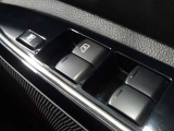 全席パワーウィンドウスイッチ★運転席はワンタッチで開閉可能です♪