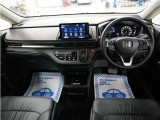 とても握りやすいステアリング!運転手の気持ちがそのまま伝わるかのような反応をしてくれます!小物入れや各ボタンの配置にこだわり、とても使いやすいです !視認性も良好なのでロングドライブもお任せ下さい!