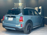 SUVらしいワイルドなデザイン!!もちろんMINIらしさはは忘れていません!