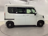 スライドドアなら狭い駐車場でもドアをぶつける心配がありません。ステップが低く乗り降りもしやすいです。