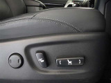 パワーシート搭載。微妙な調整が手軽にでき、ピッタリのポジションで運転することが可能です。